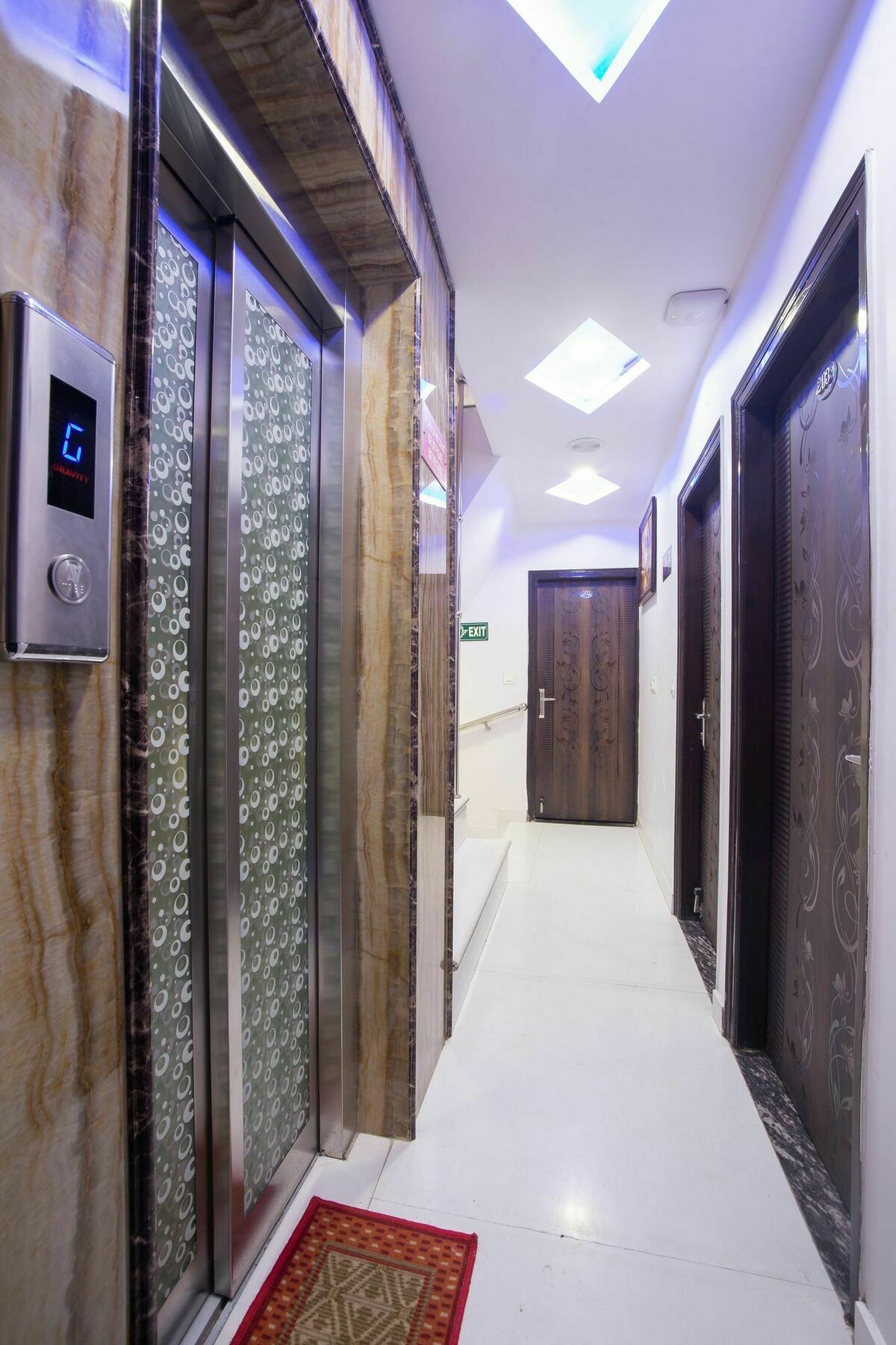 Hotel Sarthak Palace - By Pooja Hospitality Нью-Дели Экстерьер фото