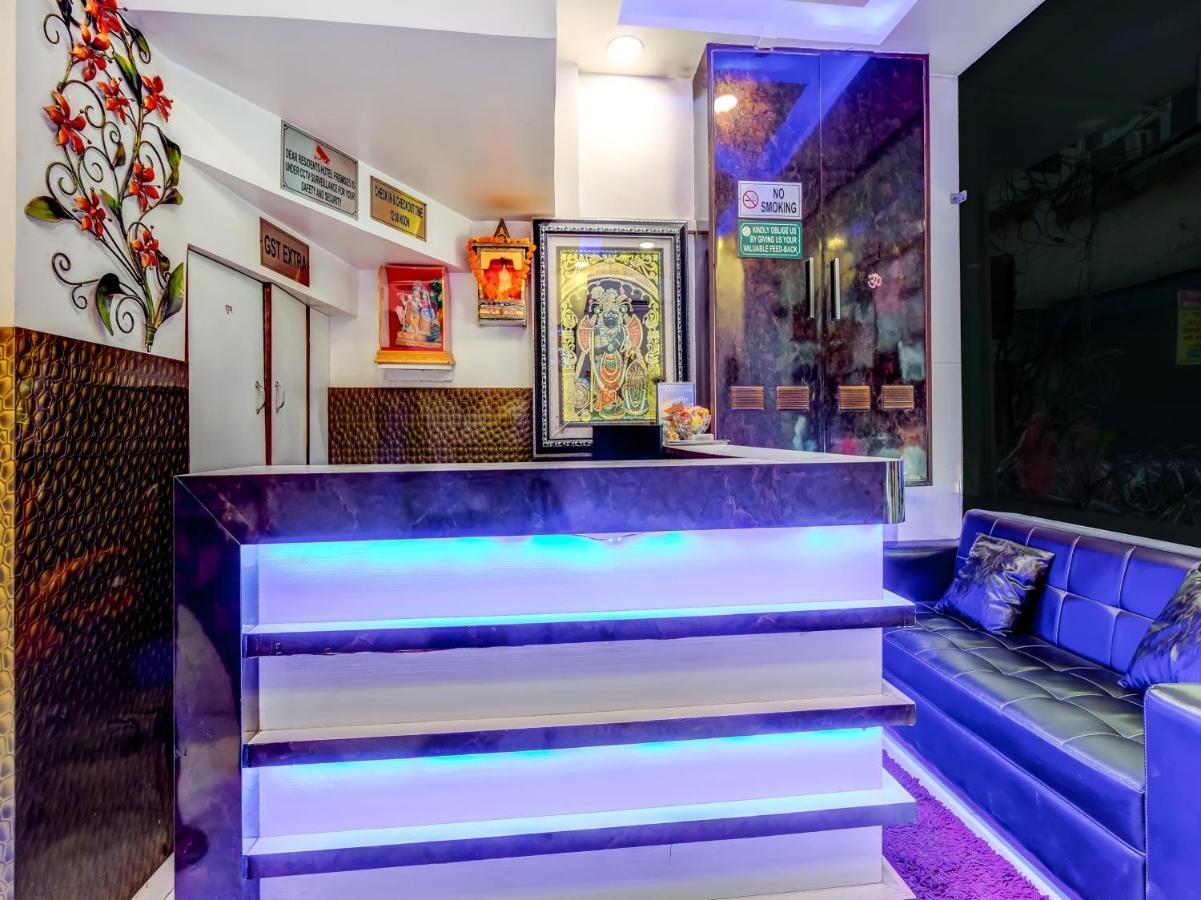 Hotel Sarthak Palace - By Pooja Hospitality Нью-Дели Экстерьер фото