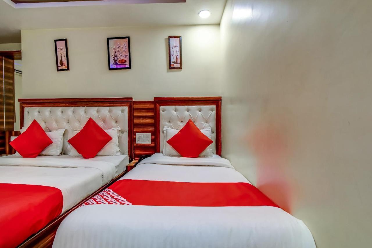 Hotel Sarthak Palace - By Pooja Hospitality Нью-Дели Экстерьер фото