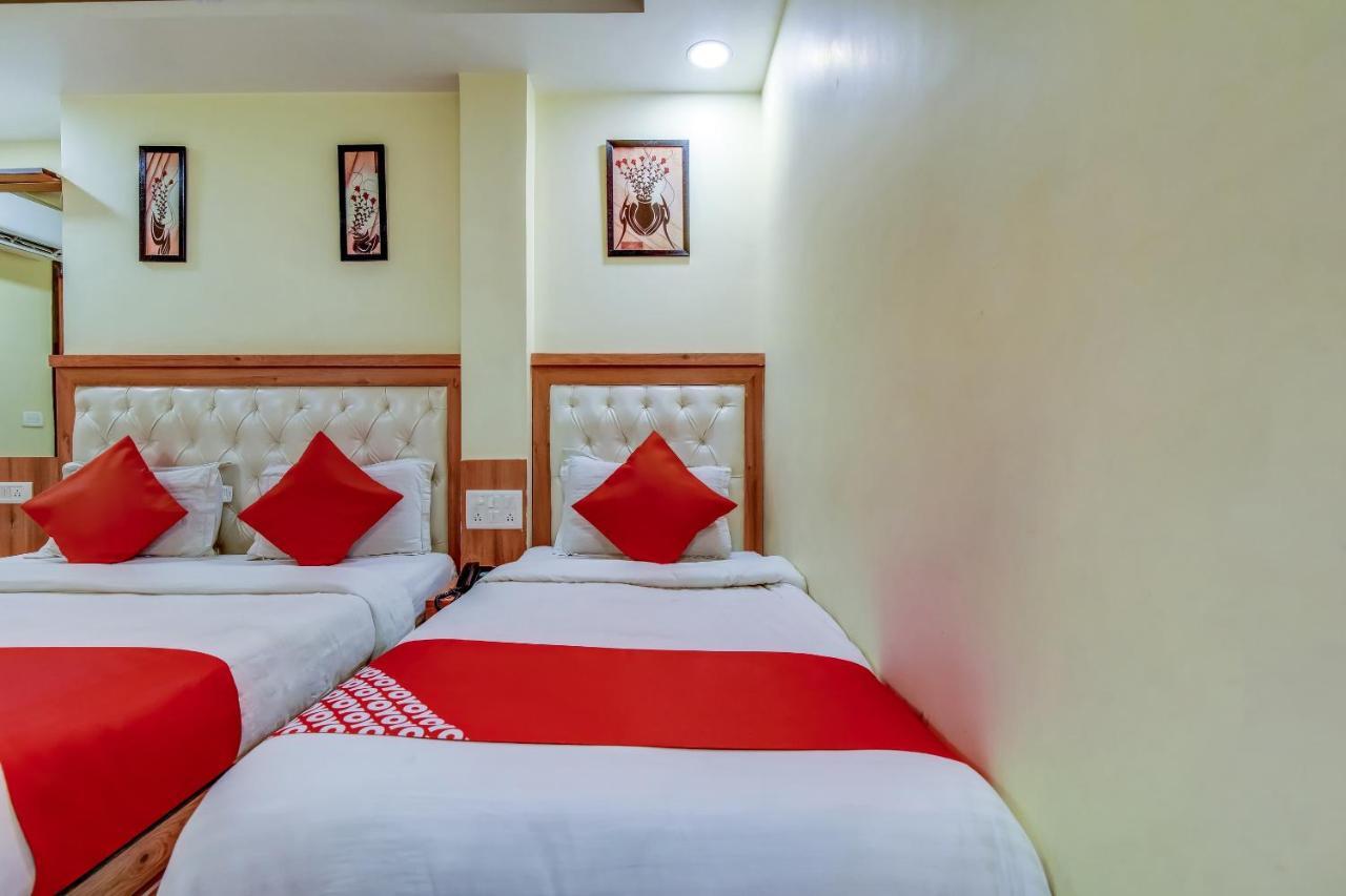 Hotel Sarthak Palace - By Pooja Hospitality Нью-Дели Экстерьер фото