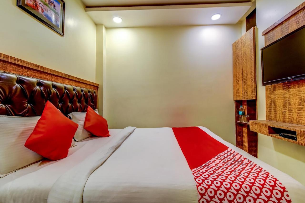 Hotel Sarthak Palace - By Pooja Hospitality Нью-Дели Экстерьер фото