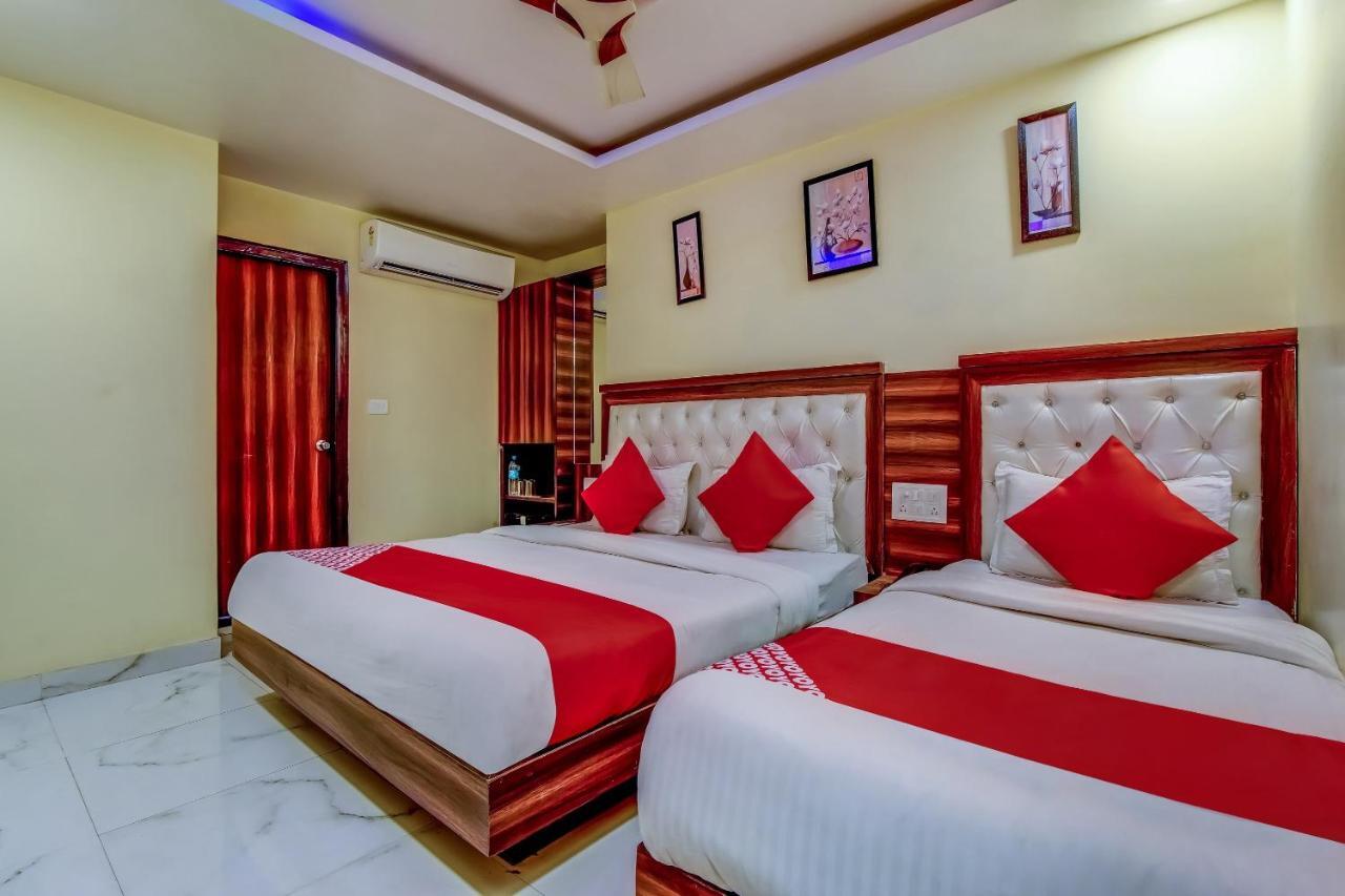 Hotel Sarthak Palace - By Pooja Hospitality Нью-Дели Экстерьер фото